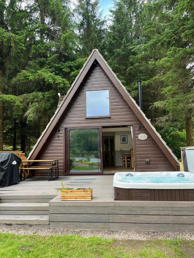 Bonnie Lodge-Lochside Location With Hot Tub Инвъргари Екстериор снимка